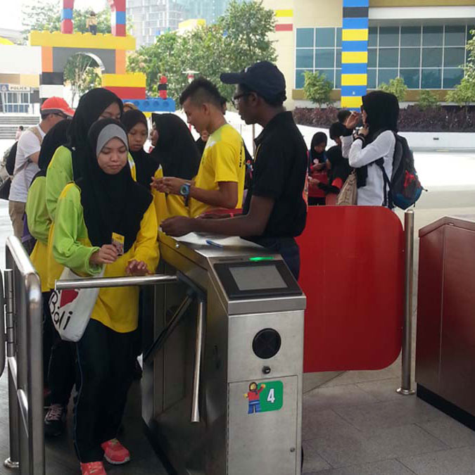 Lawatan Amal ke Legoland Bersama Anak-Anak Yatim